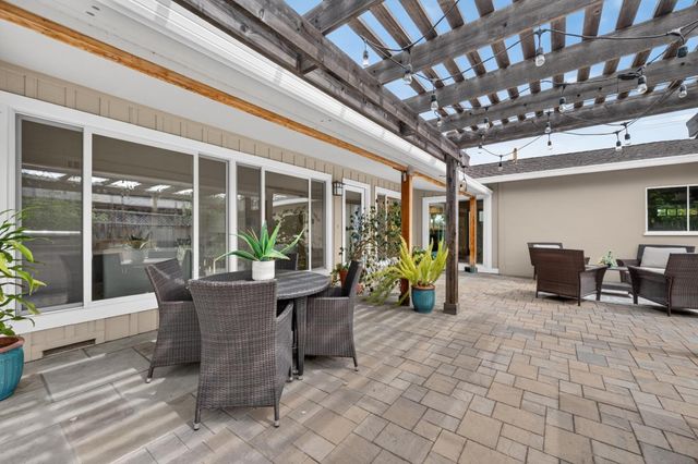 210 Rodonovan Drive, Santa Clara, CA 95051