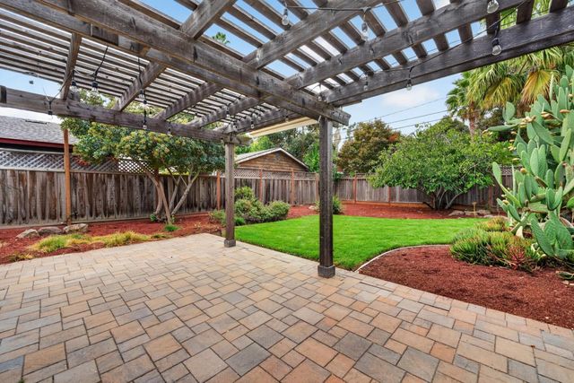 210 Rodonovan Drive, Santa Clara, CA 95051