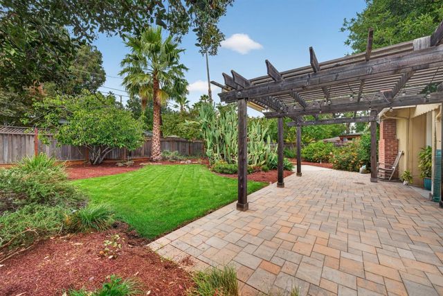 210 Rodonovan Drive, Santa Clara, CA 95051