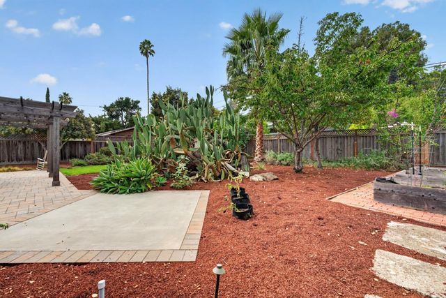 210 Rodonovan Drive, Santa Clara, CA 95051