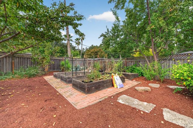 210 Rodonovan Drive, Santa Clara, CA 95051