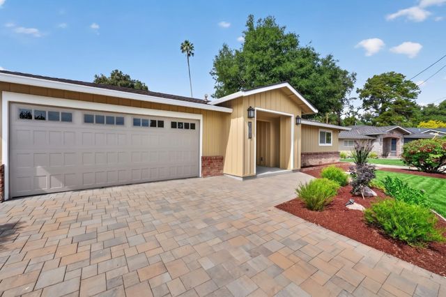 210 Rodonovan Drive, Santa Clara, CA 95051
