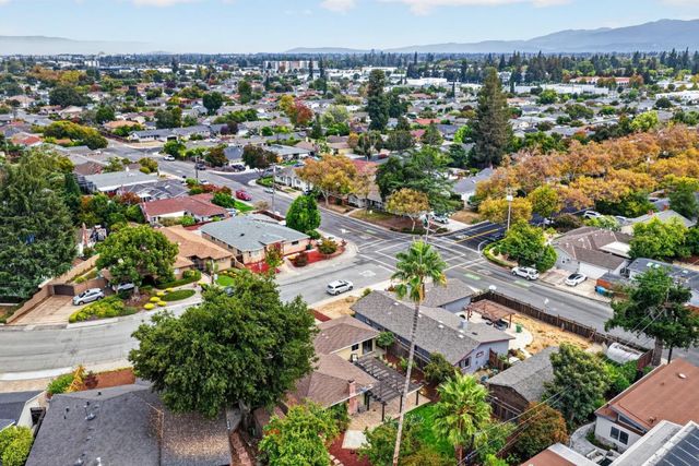 210 Rodonovan Drive, Santa Clara, CA 95051