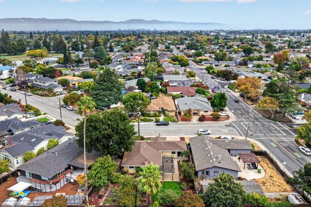 210 Rodonovan Drive, Santa Clara, CA 95051