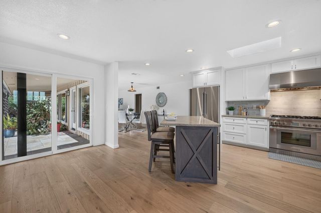 210 Rodonovan Drive, Santa Clara, CA 95051