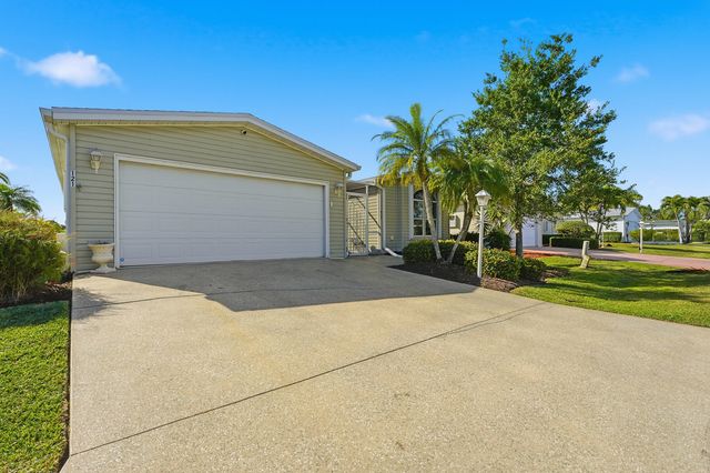 8121 9th Hole Drive, Port St. Lucie, Port St Lucie, FL 34952
