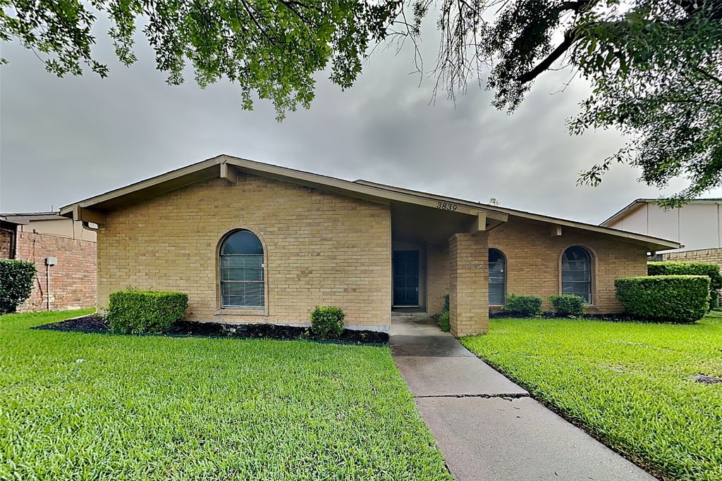 3839 Casa Del Sol Lane, Dallas, TX 75228