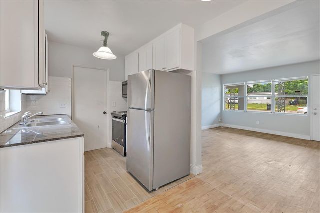 6132 W LIVINGSTON STREET, Orlando, FL 32835