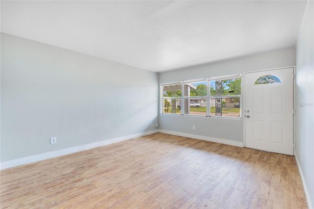 6132 W LIVINGSTON STREET, Orlando, FL 32835