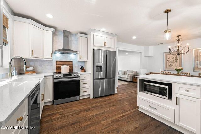 726 OLD HICKORY Road, Jacksonville, FL 32207