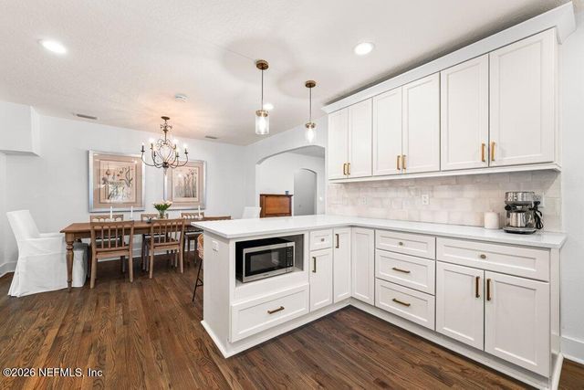 726 OLD HICKORY Road, Jacksonville, FL 32207