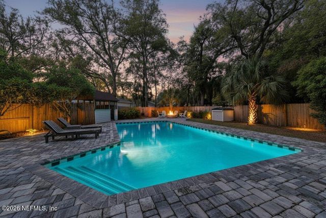 726 OLD HICKORY Road, Jacksonville, FL 32207