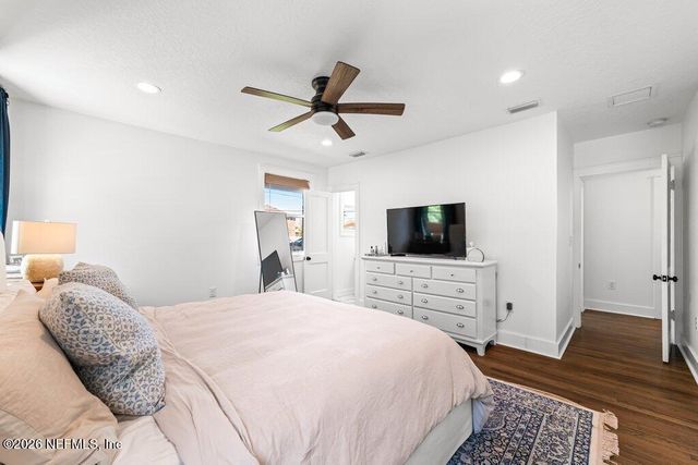 726 OLD HICKORY Road, Jacksonville, FL 32207