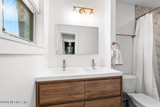 726 OLD HICKORY Road, Jacksonville, FL 32207