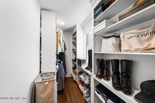 726 OLD HICKORY Road, Jacksonville, FL 32207