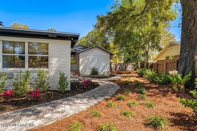 726 OLD HICKORY Road, Jacksonville, FL 32207