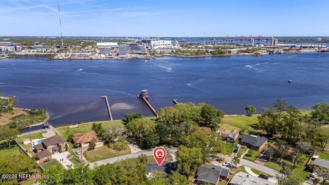 726 OLD HICKORY Road, Jacksonville, FL 32207