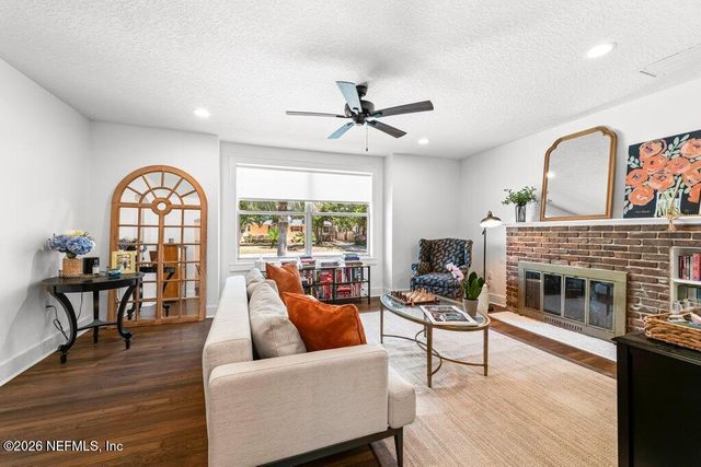 726 OLD HICKORY Road, Jacksonville, FL 32207