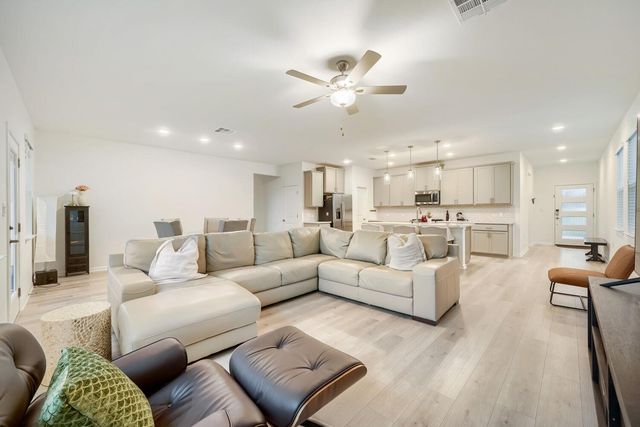 1809 Lorant LN, Pflugerville, TX 78660