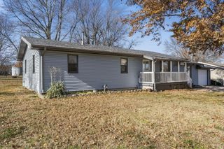 1529 South Jefferson Avenue, Aurora, MO 65605
