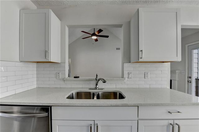 510 Saint James Court, Lawrenceville, GA 30044