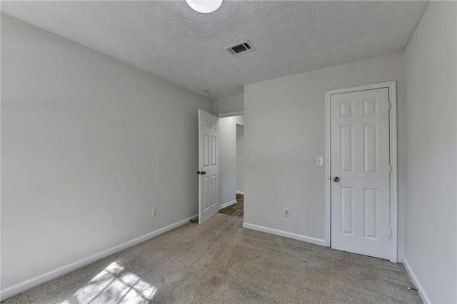 510 Saint James Court, Lawrenceville, GA 30044