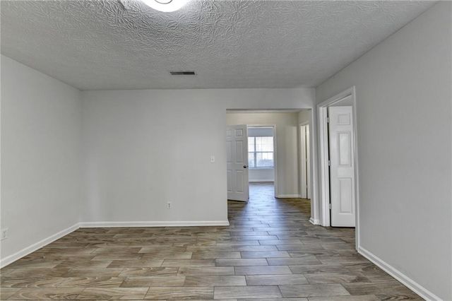 510 Saint James Court, Lawrenceville, GA 30044