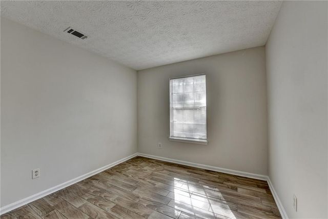 510 Saint James Court, Lawrenceville, GA 30044