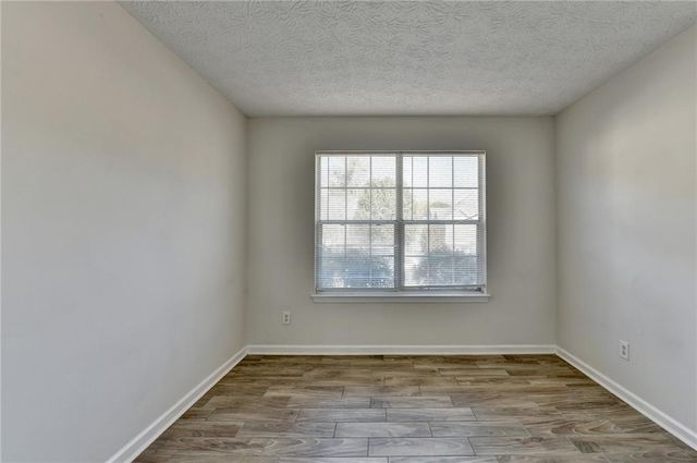 510 Saint James Court, Lawrenceville, GA 30044