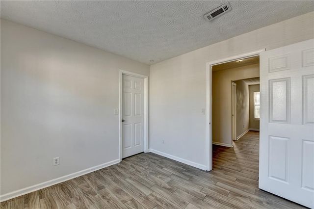 510 Saint James Court, Lawrenceville, GA 30044