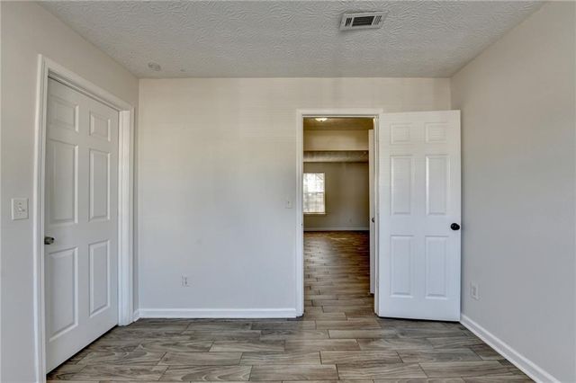 510 Saint James Court, Lawrenceville, GA 30044