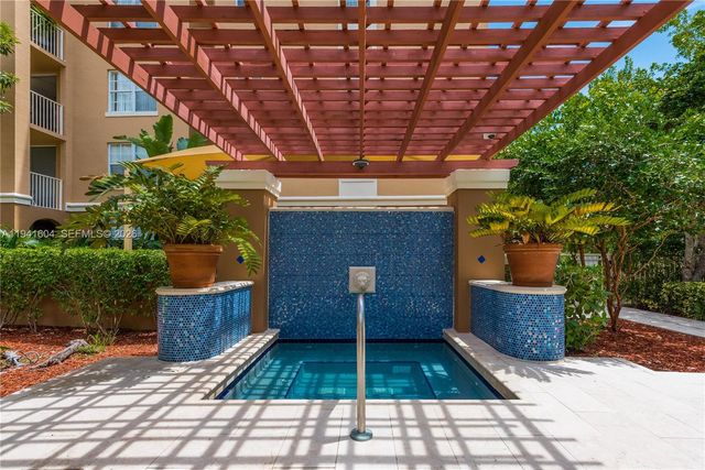 19601 E Country Club Dr 7104, Aventura, FL 33180