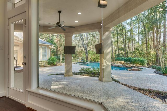 43 Meadow Brook Place, The Woodlands, TX 77382