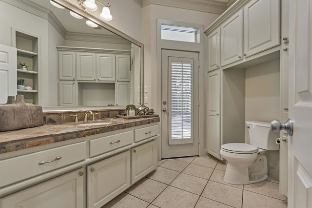 43 Meadow Brook Place, The Woodlands, TX 77382