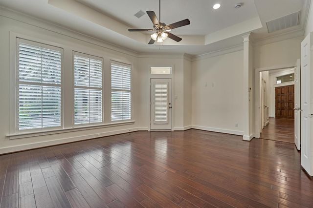 43 Meadow Brook Place, The Woodlands, TX 77382