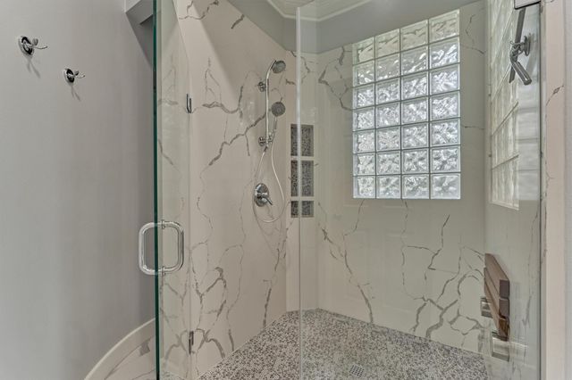 43 Meadow Brook Place, The Woodlands, TX 77382