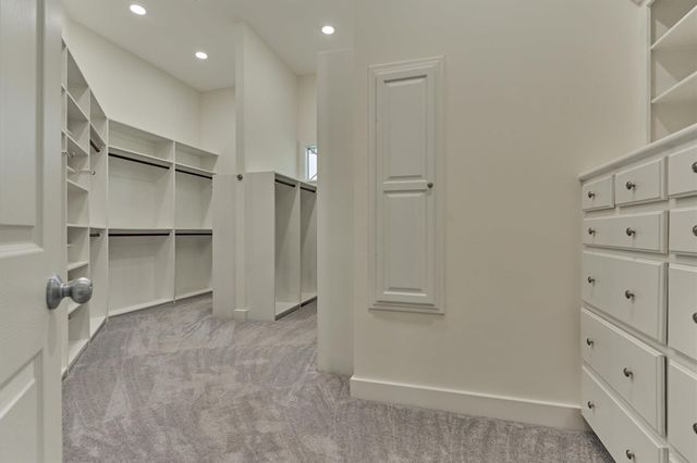 43 Meadow Brook Place, The Woodlands, TX 77382