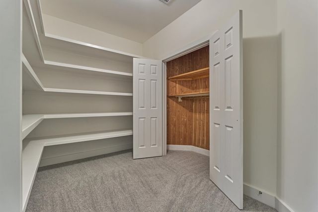 43 Meadow Brook Place, The Woodlands, TX 77382