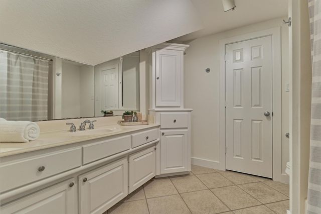 43 Meadow Brook Place, The Woodlands, TX 77382