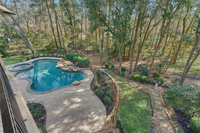 43 Meadow Brook Place, The Woodlands, TX 77382