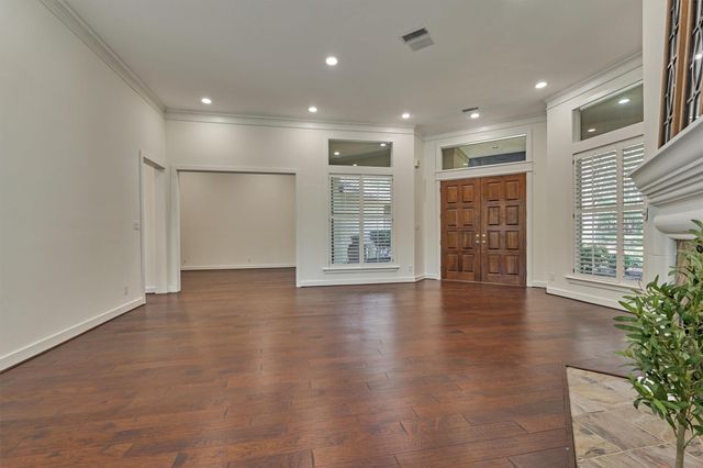 43 Meadow Brook Place, The Woodlands, TX 77382