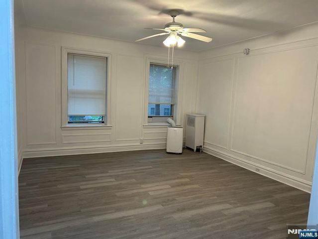 250 Broad 2D, Leonia, NJ 07605