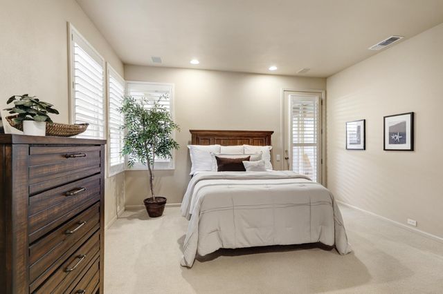 1484 Willow Bend Rd, Folsom, CA 95630