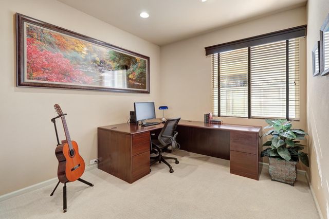 1484 Willow Bend Rd, Folsom, CA 95630