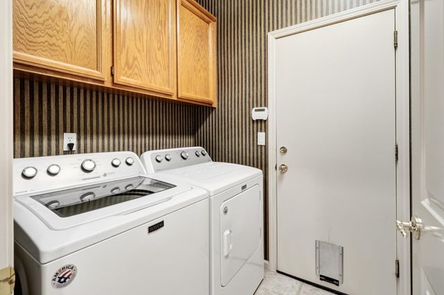 1484 Willow Bend Rd, Folsom, CA 95630