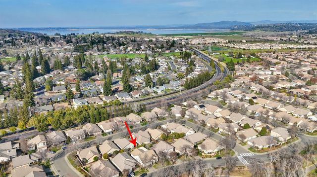 1484 Willow Bend Rd, Folsom, CA 95630