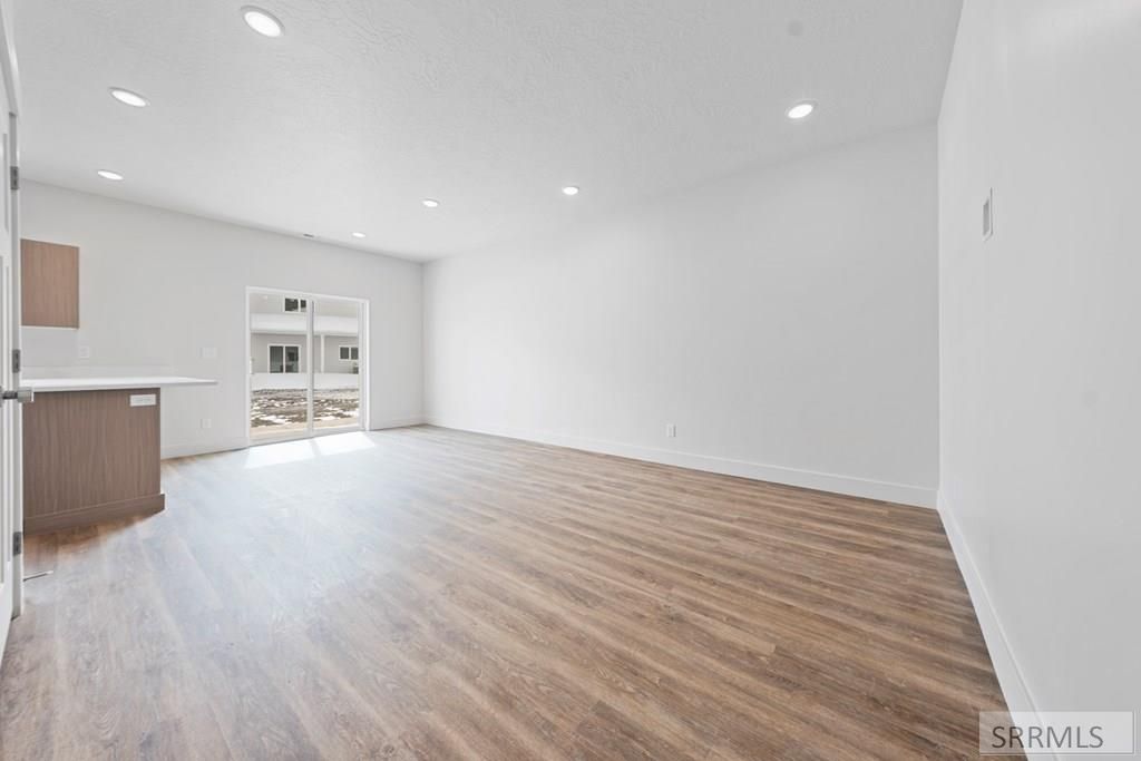 Image 7 of property listing at 585 Furrow Drive, Sugar City, ID 83448