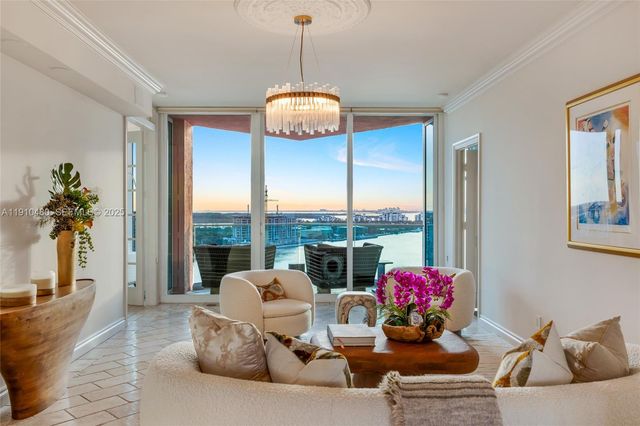 300 S Pointe Dr 1702, Miami Beach, FL 33139