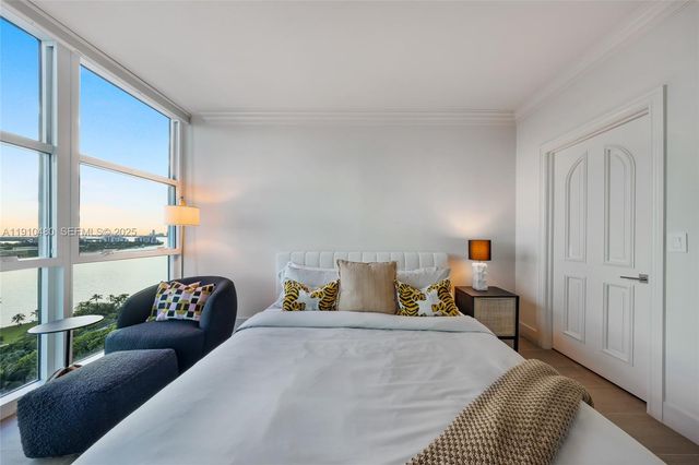 300 S Pointe Dr 1702, Miami Beach, FL 33139