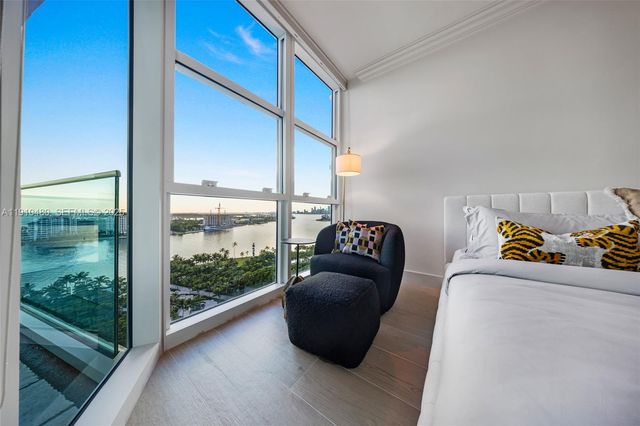 300 S Pointe Dr 1702, Miami Beach, FL 33139